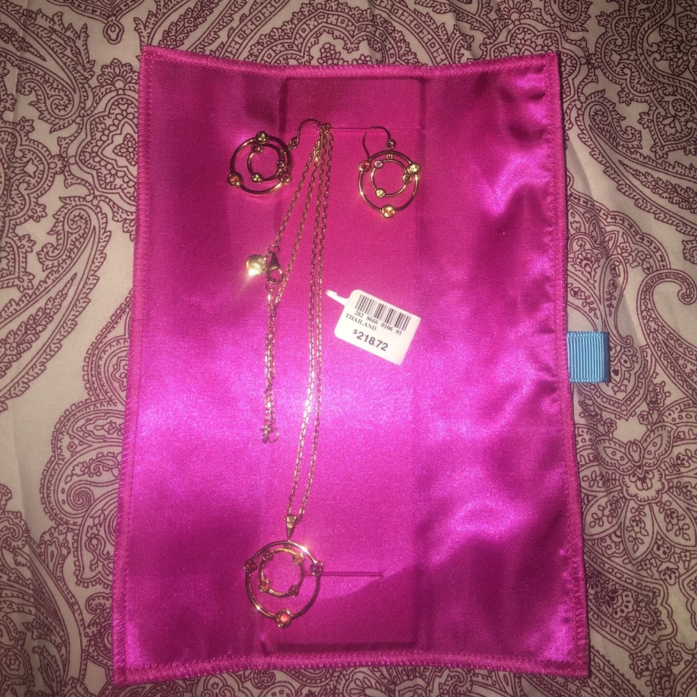 Fashion necklace.100%pure gold