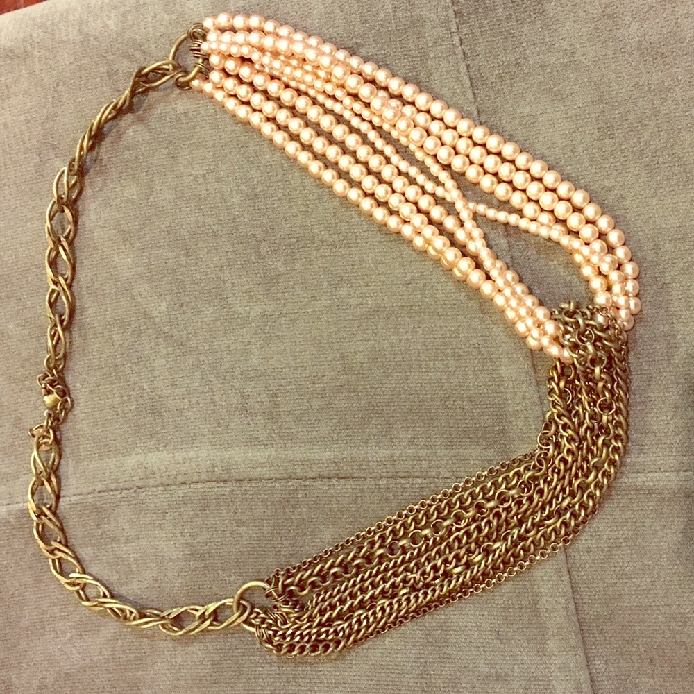 Pink pearl and gold chain necklace
