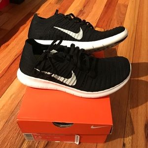 Nike Free RN Flyknit
