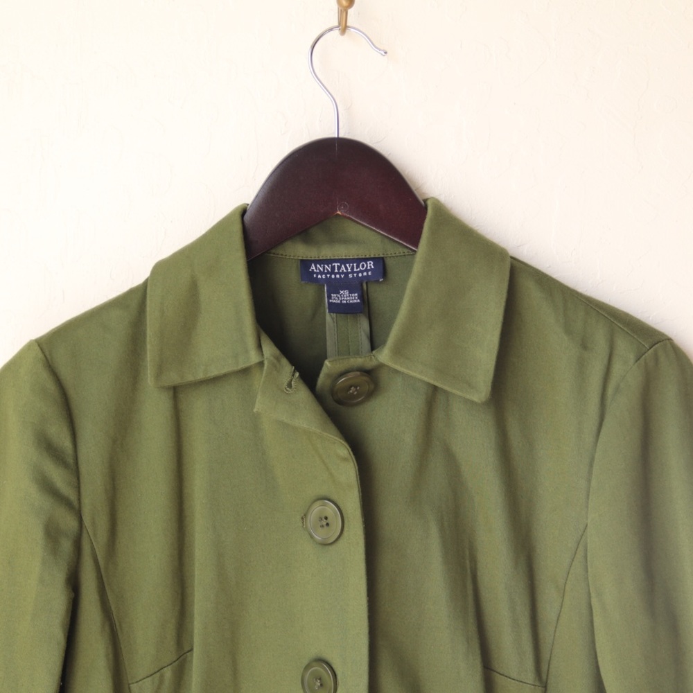 Ann Taylor Green Fitted Jacket - Picture 2 of 3