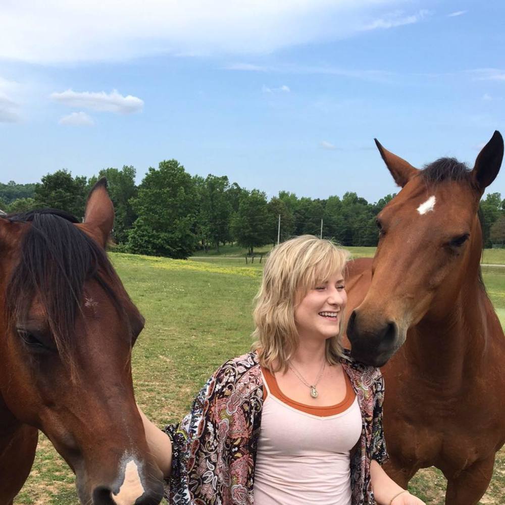 Meet your Posher, Cassandra