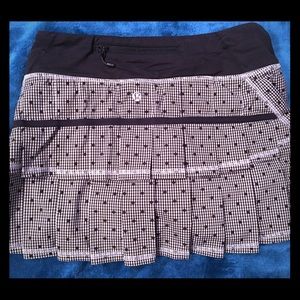 Lululemon skort! Never Worn!