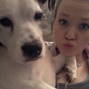 Meet your Posher, Caitlin