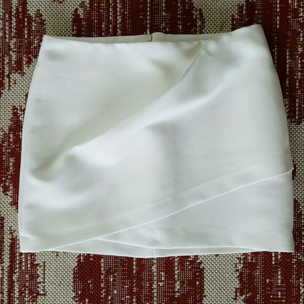 ❌SOLD❌ 🍍SALE🍍 ZARA skirt - Picture 4 of 4