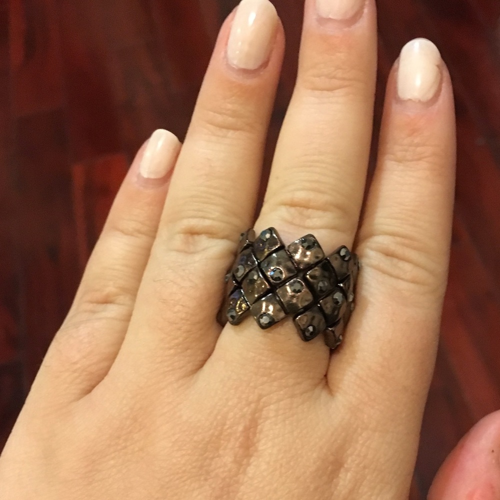 Black crystal ring