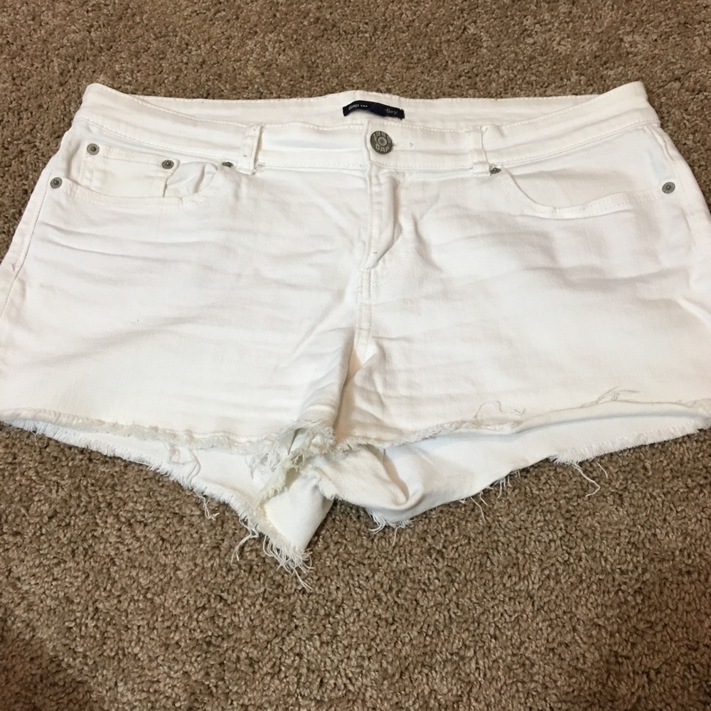 Gap Hadley Frayed White Jean Shorts