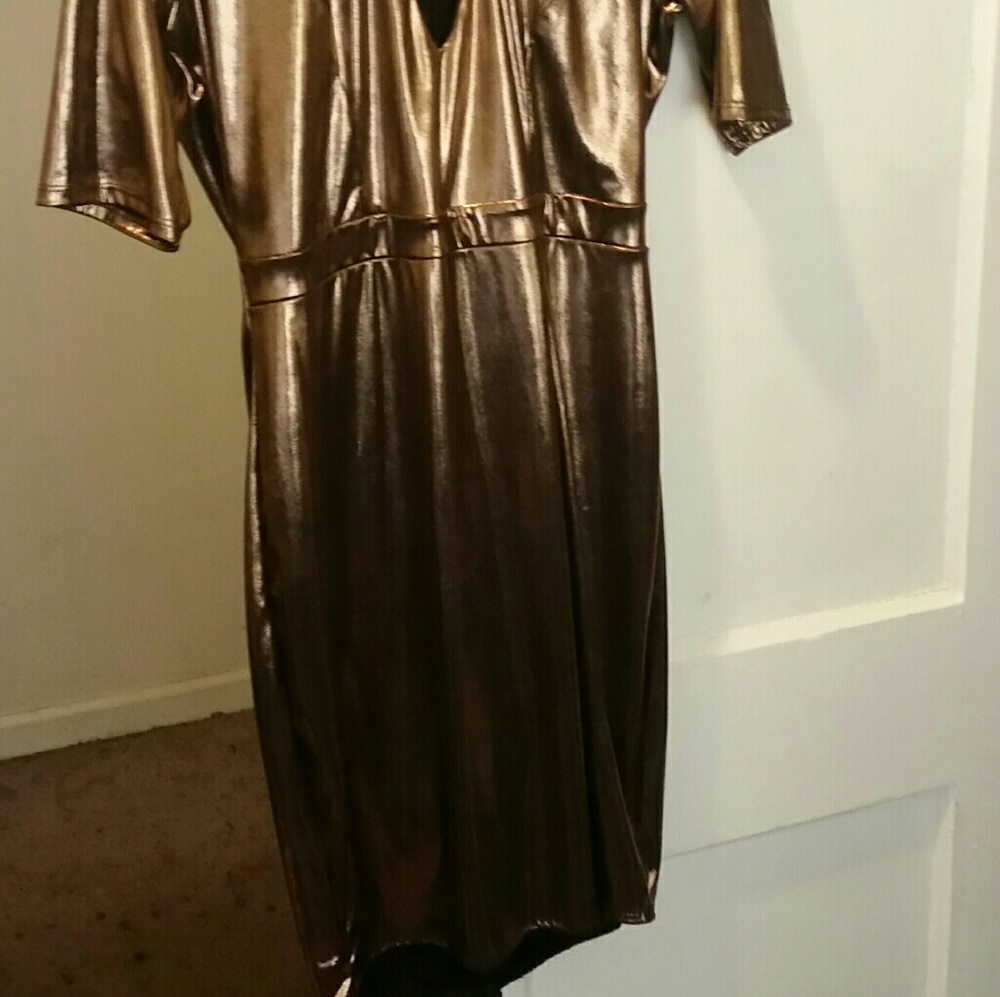 Dress - Picture 2 of 2