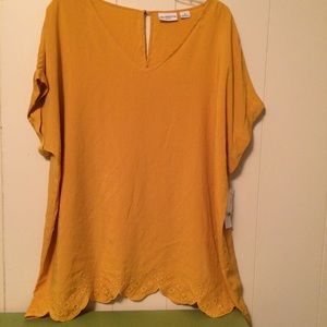 Gorgeous mustard yellow top