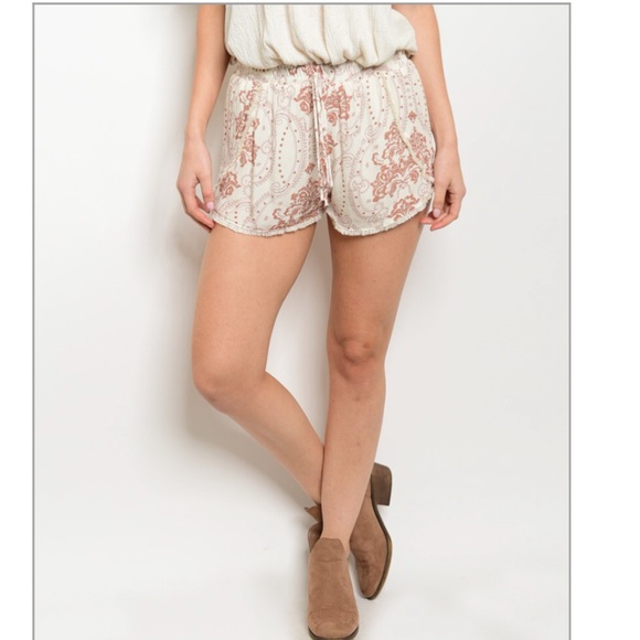 Ivory Brown Shorts - Picture 2 of 7