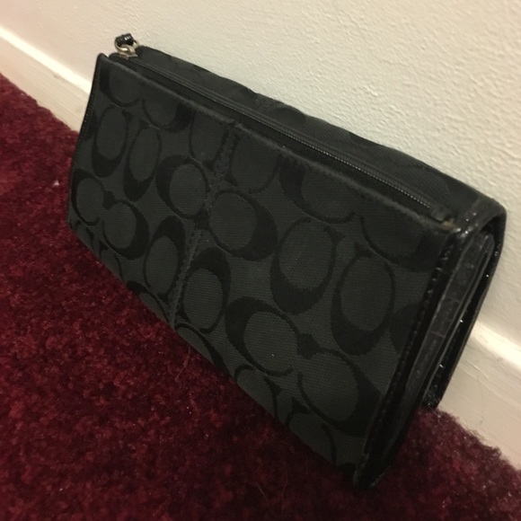 Coach Wallet - Picture 4 of 4