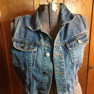 1990's vintage denim vest. County Seat, size L