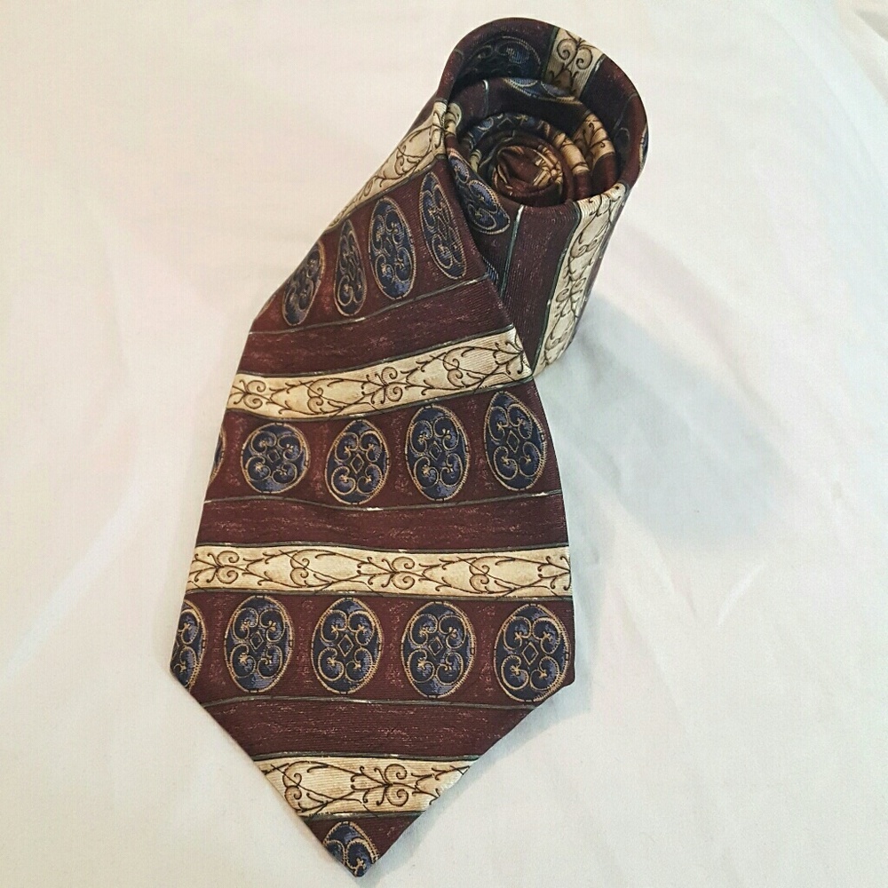 Vintage Bill Blass 100% silk tie