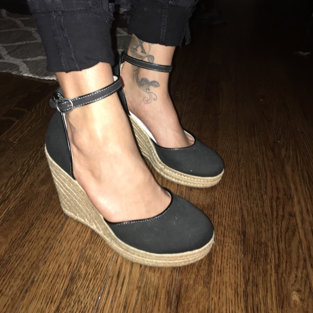 black strap heels wedge