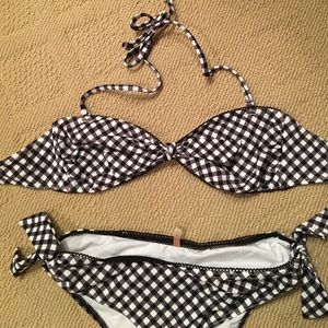 Gingham bandeau bikini set