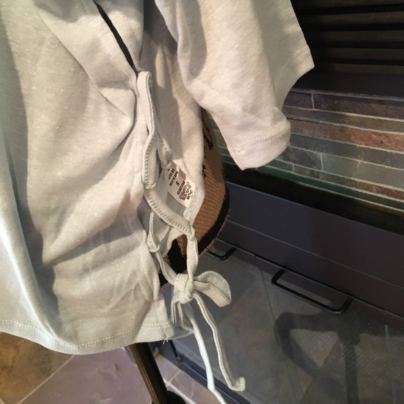 Light Blue Asymmetrical Loose Fit 3/4 Sleeve Top - Picture 4 of 5