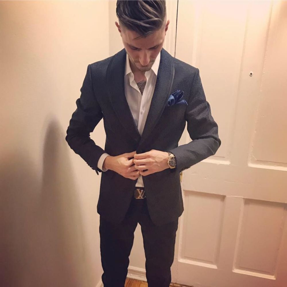 Meet your Posher, Milos