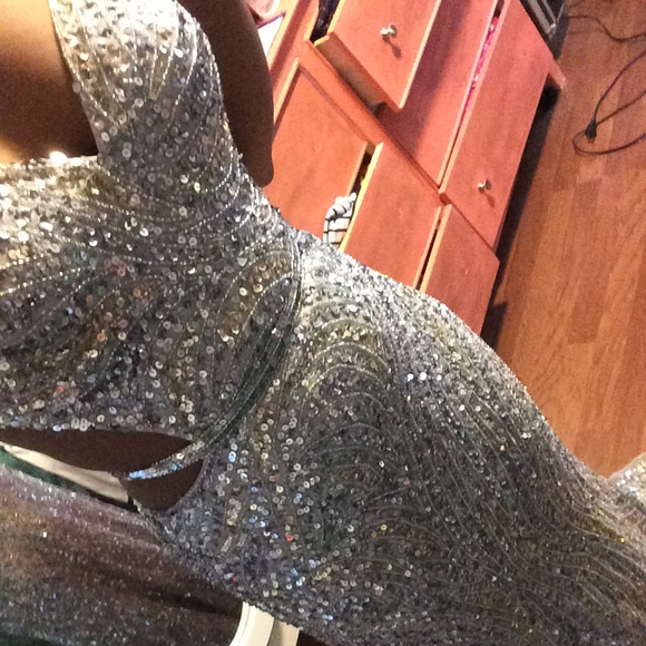 Scala silver sequin prom dress size 2 - Picture 3 of 5