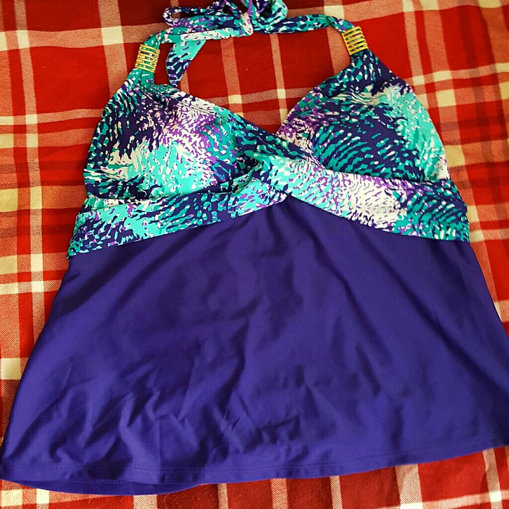 NWOT!! Tankini swimsuit top size 16