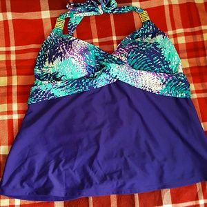 NWOT!! Tankini swimsuit top size 16