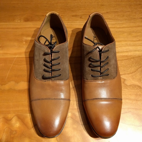 New brown leather men shoes