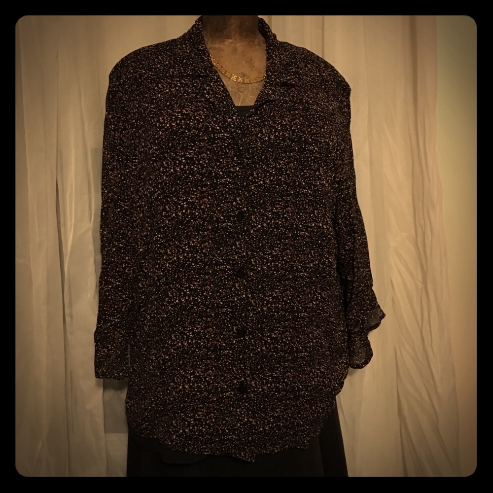 3/4 sleeve Button Down Blouse 🤞🏻ON HOLD🤞🏻