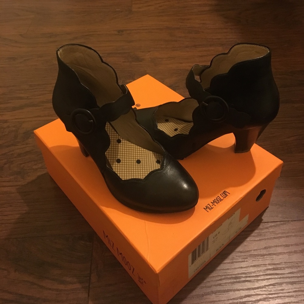 ⭐️⭐️⭐️⭐️Miz-Mooz Heels