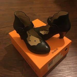 ⭐️⭐️⭐️⭐️Miz-Mooz Heels
