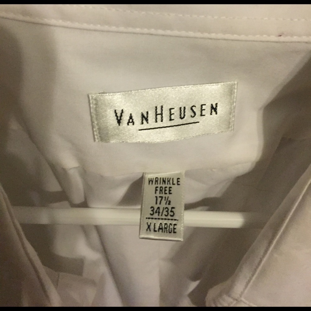VanHeusen button up - Picture 2 of 2
