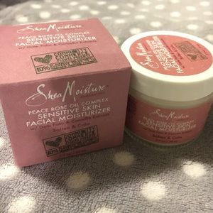 ON HOLD Shea Moisture Moisturizer