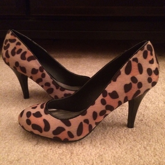 Leopard Print Heels - Picture 5 of 6