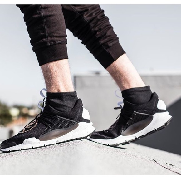 The Shoe Surgeon 1 of 25 Nike Lace Dart Custom 11 - Picture 5 of 8