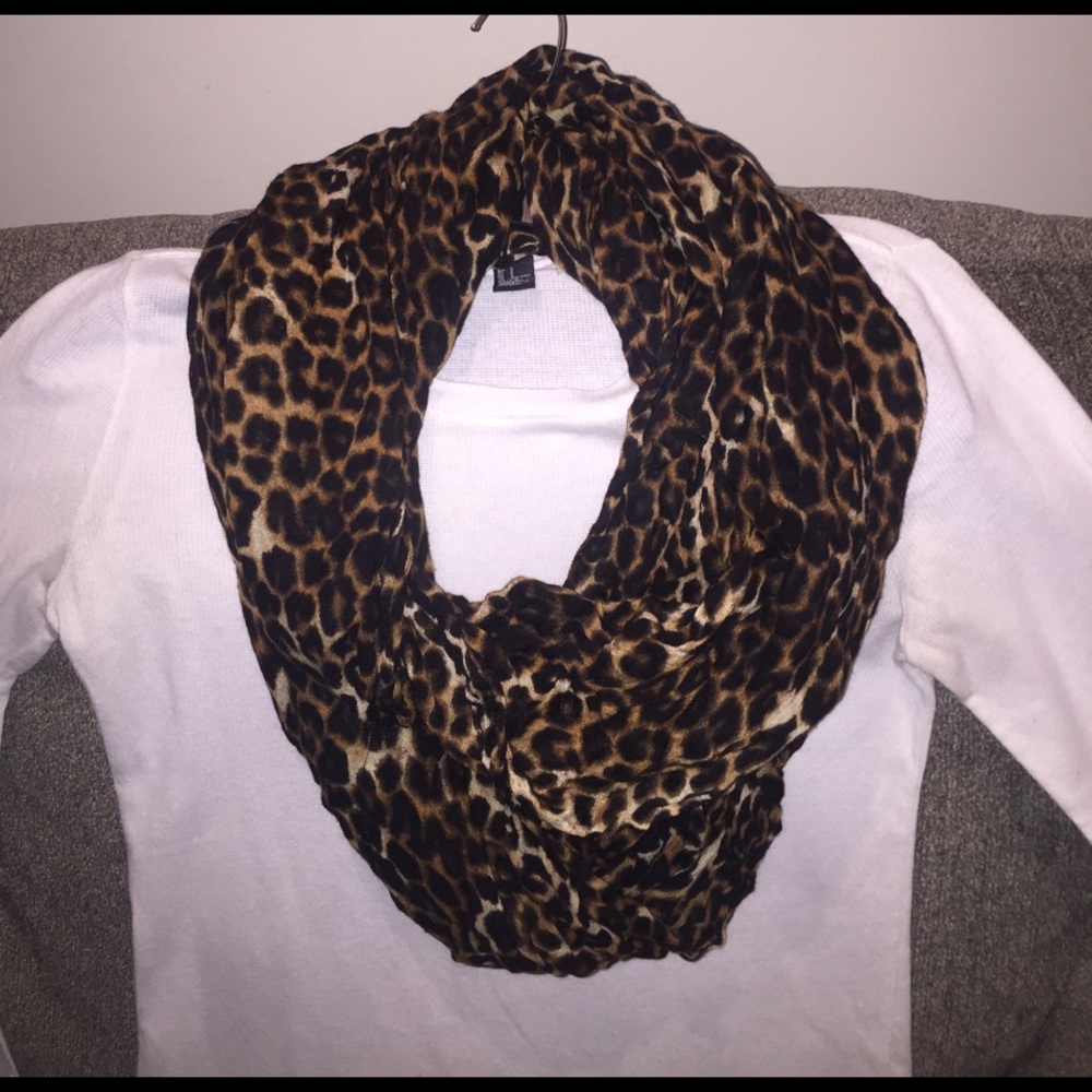 Leopard scarf
