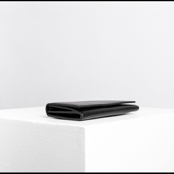 [Naked Vice] • ZOE - Picture 3 of 3