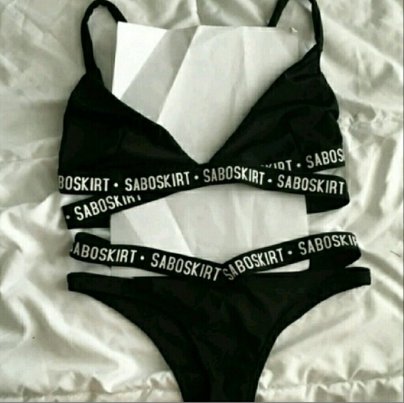 Strappy Kylie Jenner Inspired Saboskirt Bikini - Picture 4 of 5