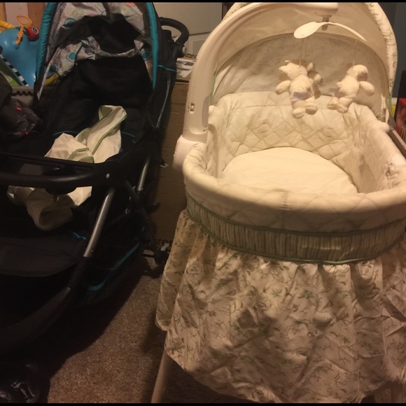 Bassinet - Picture 7 of 7