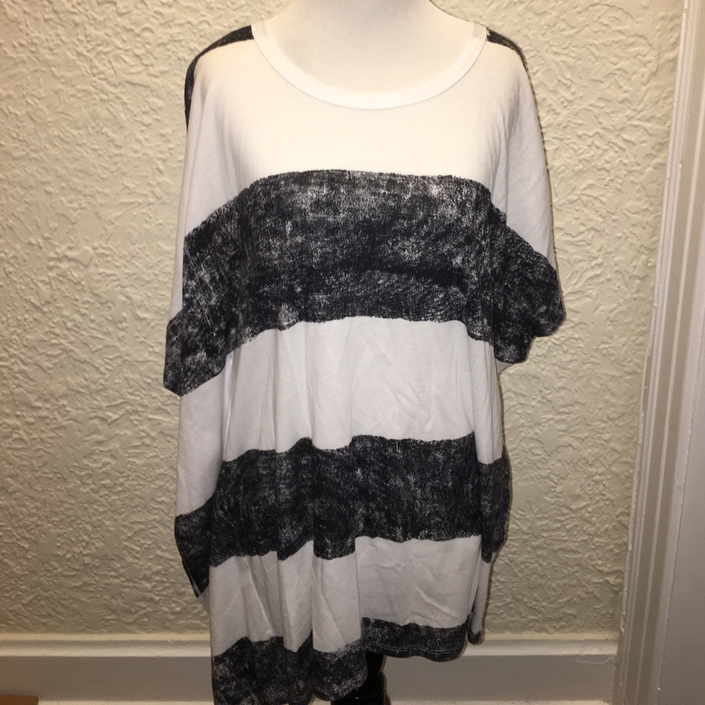 NWT pure DKNY Medium top asymmetrical striped chic