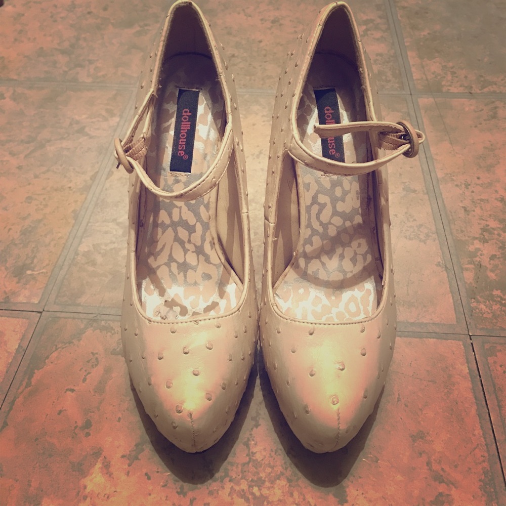 Dollhouse Beautiful Pumps