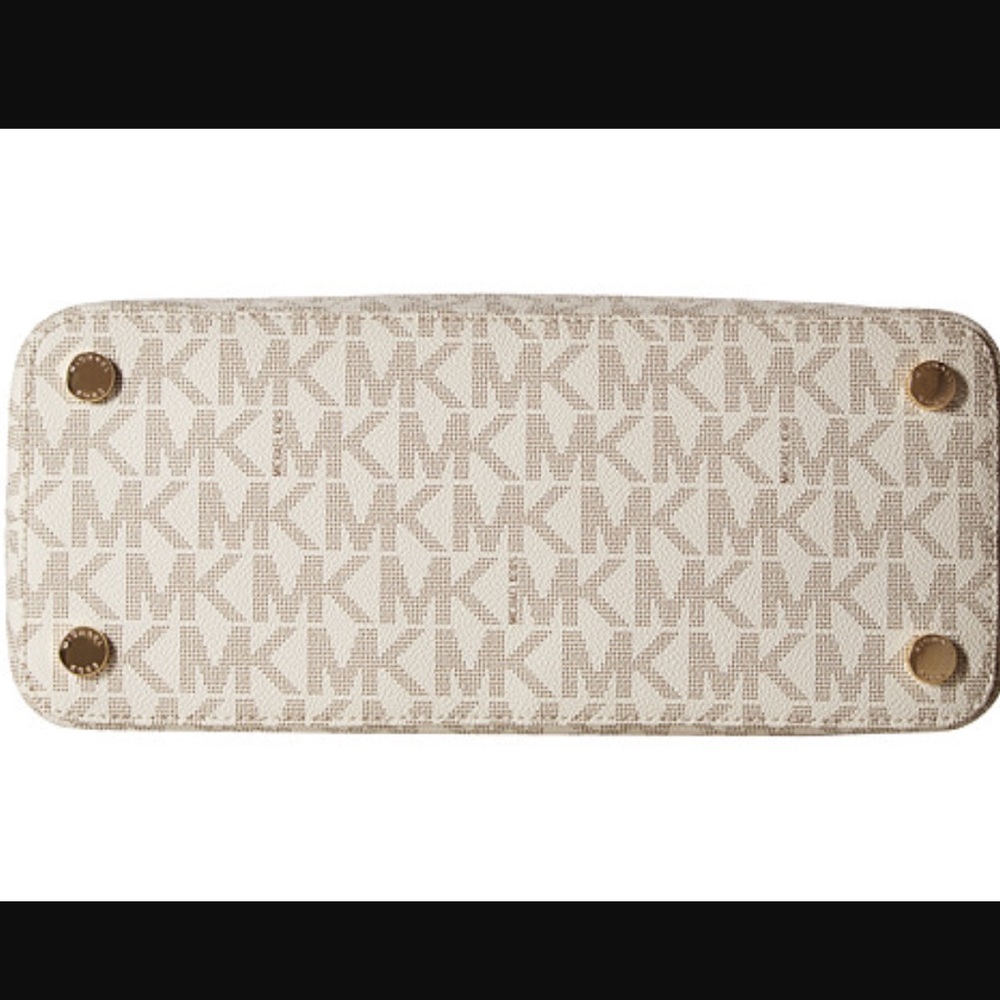 Michael Kors Morgan Color Vanilla Medium Tote 👜 - Picture 5 of 5
