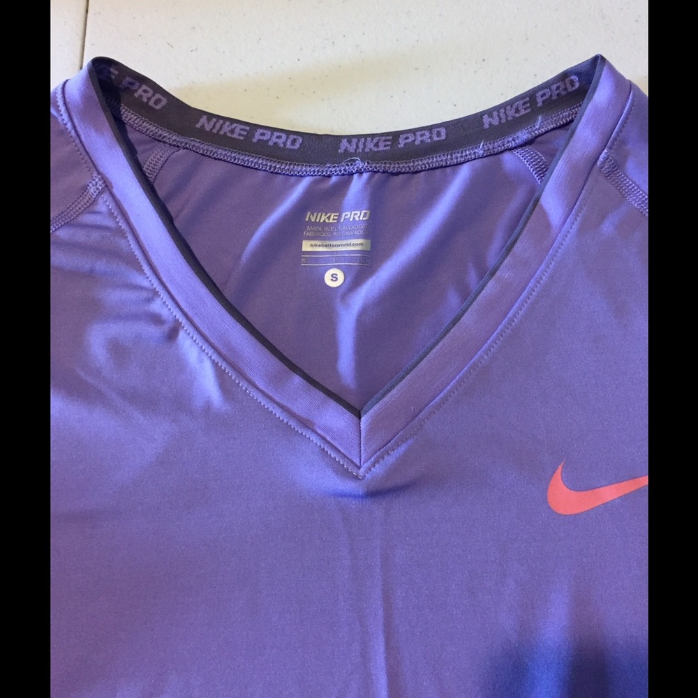 EUC NIKE PRO Top