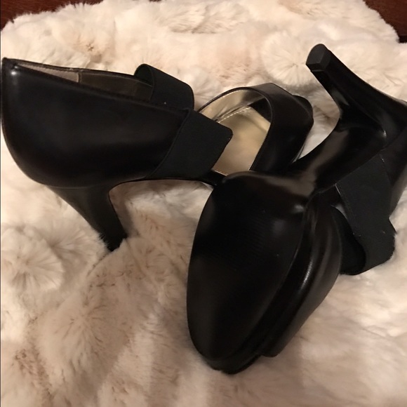 High heels - Picture 2 of 2