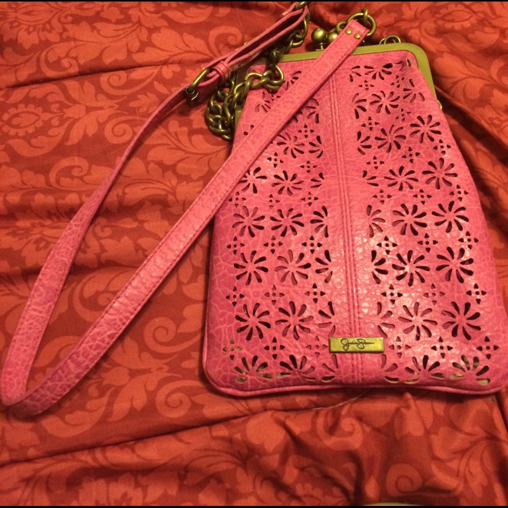 Purse same lengths as a size 7 female shoe 👌🏽