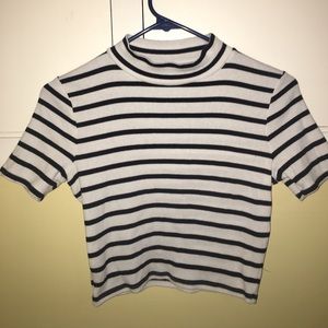 Black and white cropped mock neck t