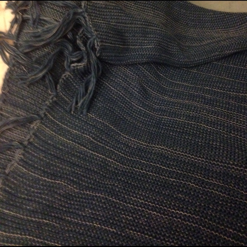 Lularoe Mimi shawl