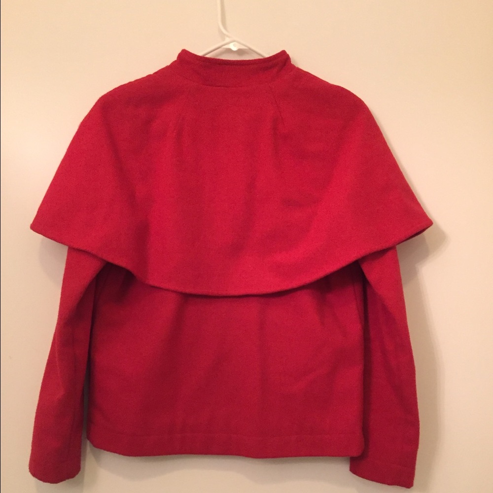 Red cape coat - Picture 2 of 4
