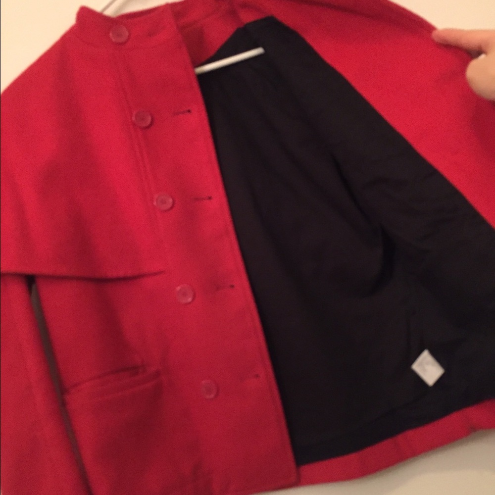 Red cape coat - Picture 3 of 4