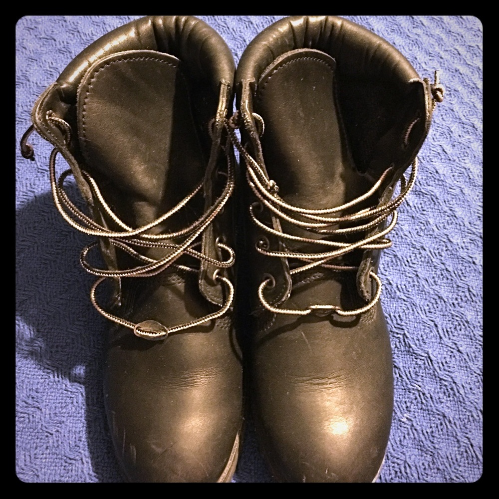 Authentic women's Timberlands sz9