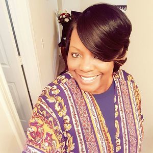 Meet your Posher, Dionne