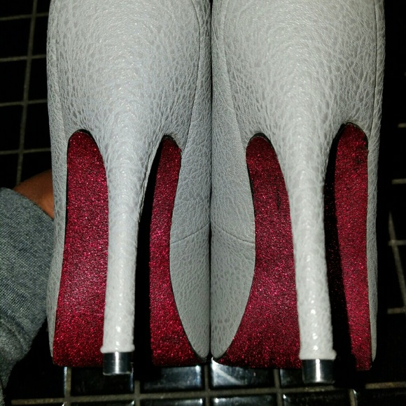 Custom designed shoes - Picture 2 of 3