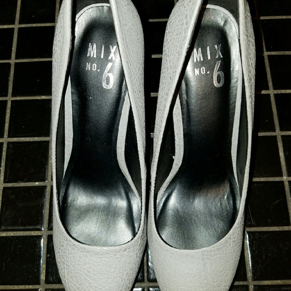 Custom designed shoes - Picture 3 of 3