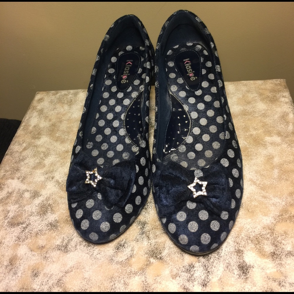 Polkadot dark blue shoes